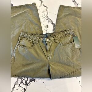 Wild Fable Green Women's Straight Leg Jeans NWT